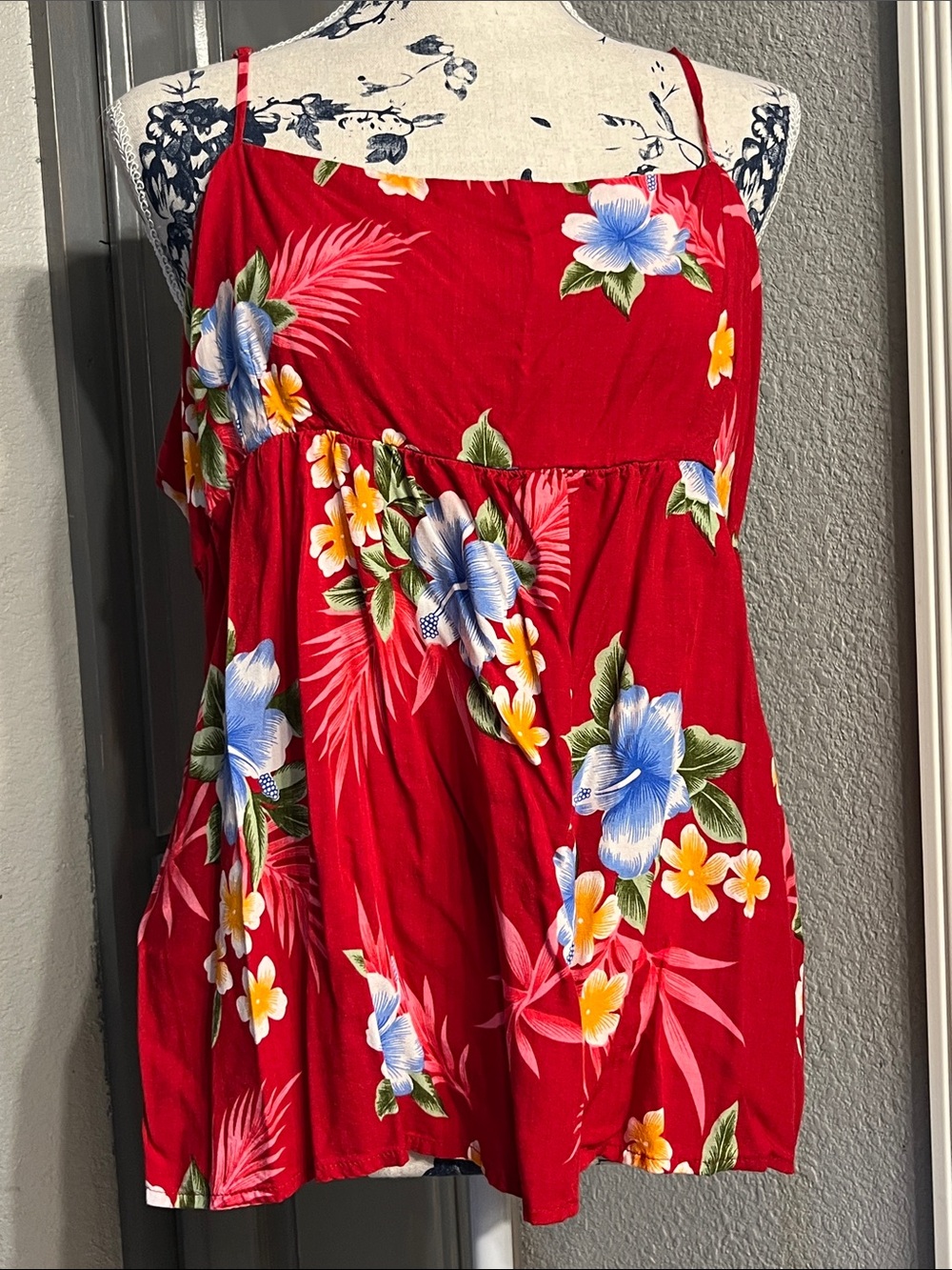 Vintage Red Hawaiian Floral Spaghetti Strap Tank Top